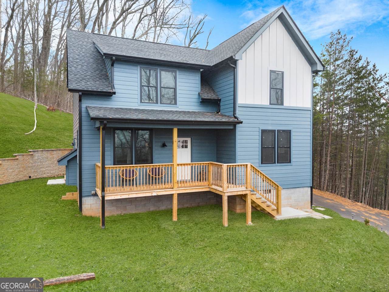 201 Huntington Place - Photo 1