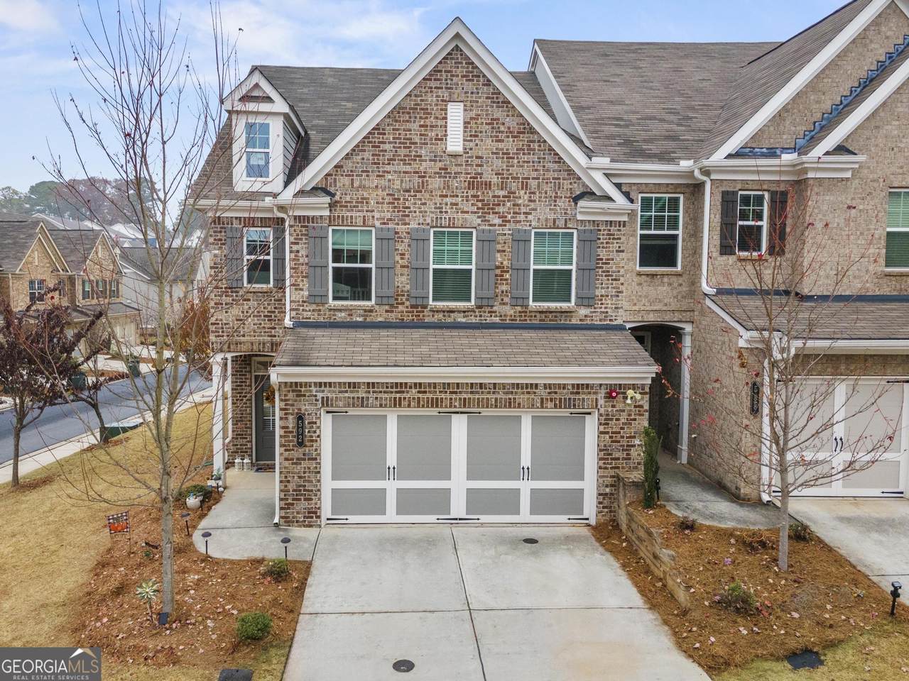 592 Bright Street - Photo 1