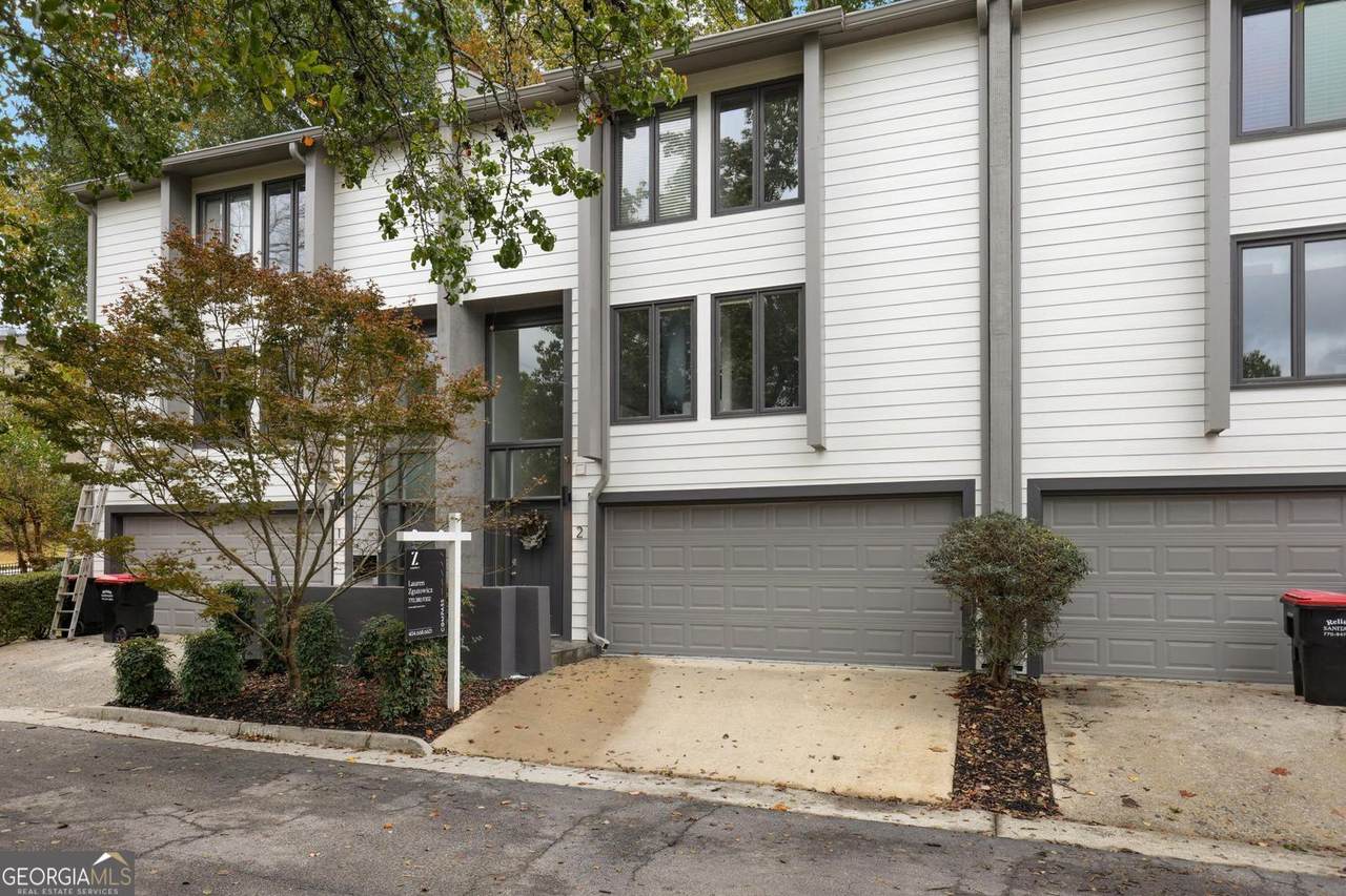 4010 Roswell Road - Photo 1