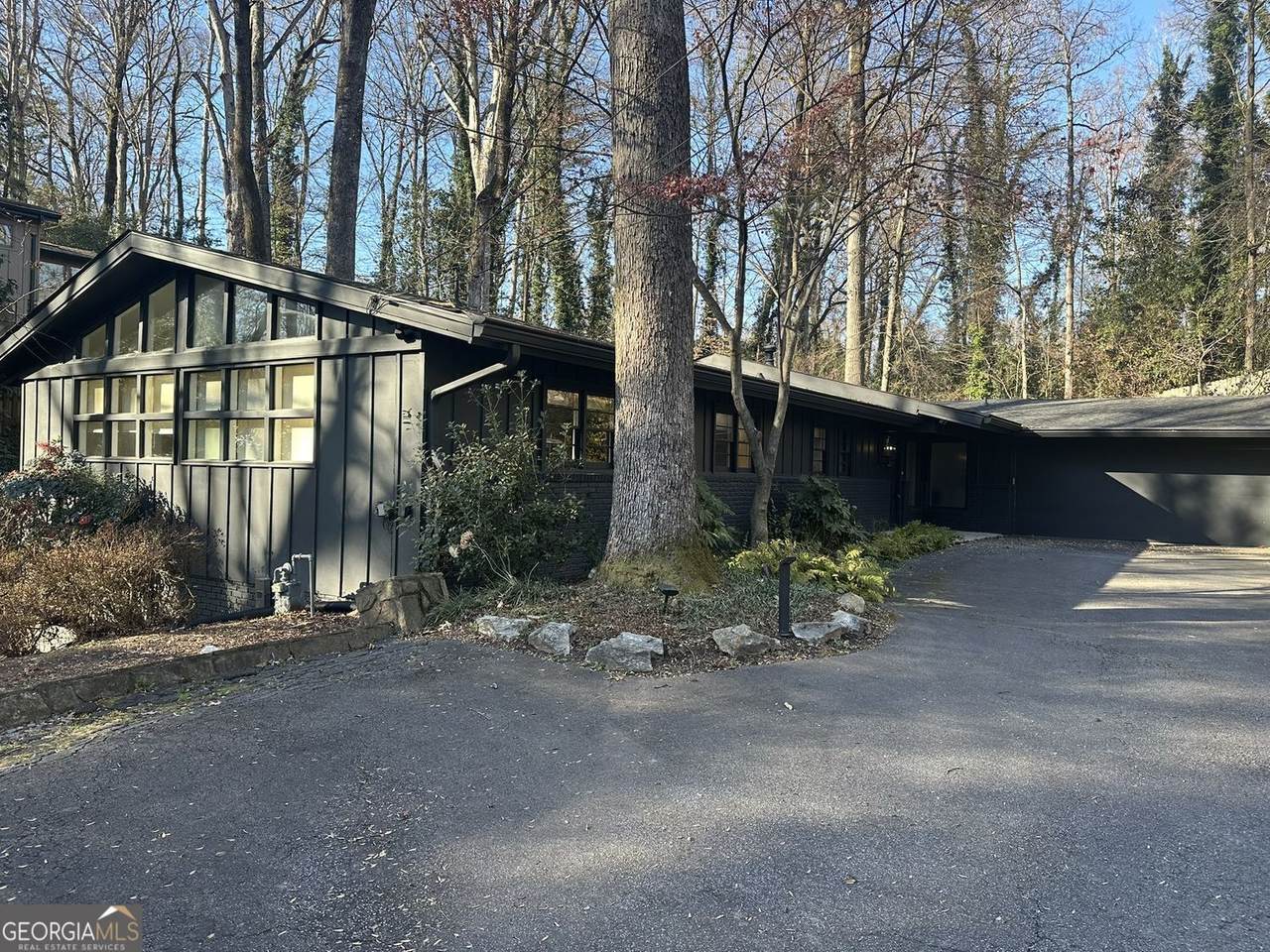 550 Forest Hills Drive - Photo 1