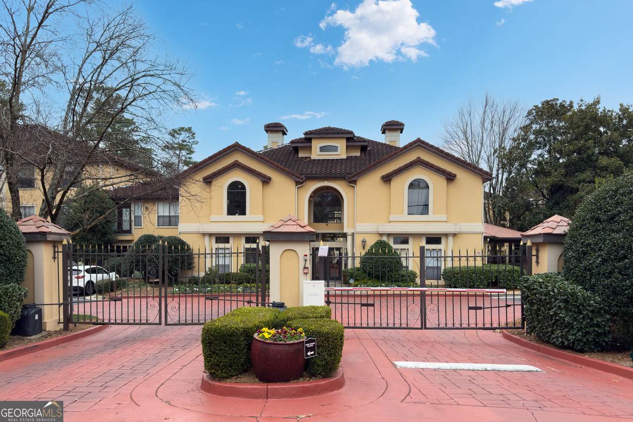 3777 Peachtree Road - Photo 1