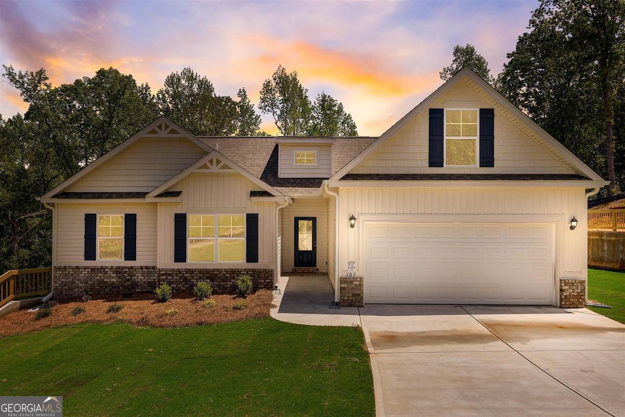 105 Eryn Terrace - Photo 1