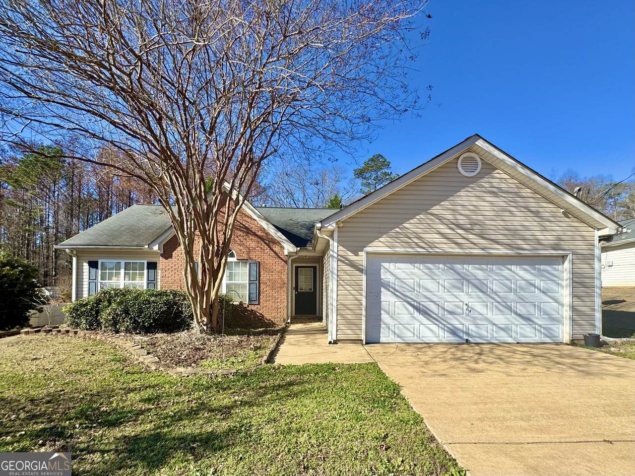 39 Canterbury Drive - Photo 1