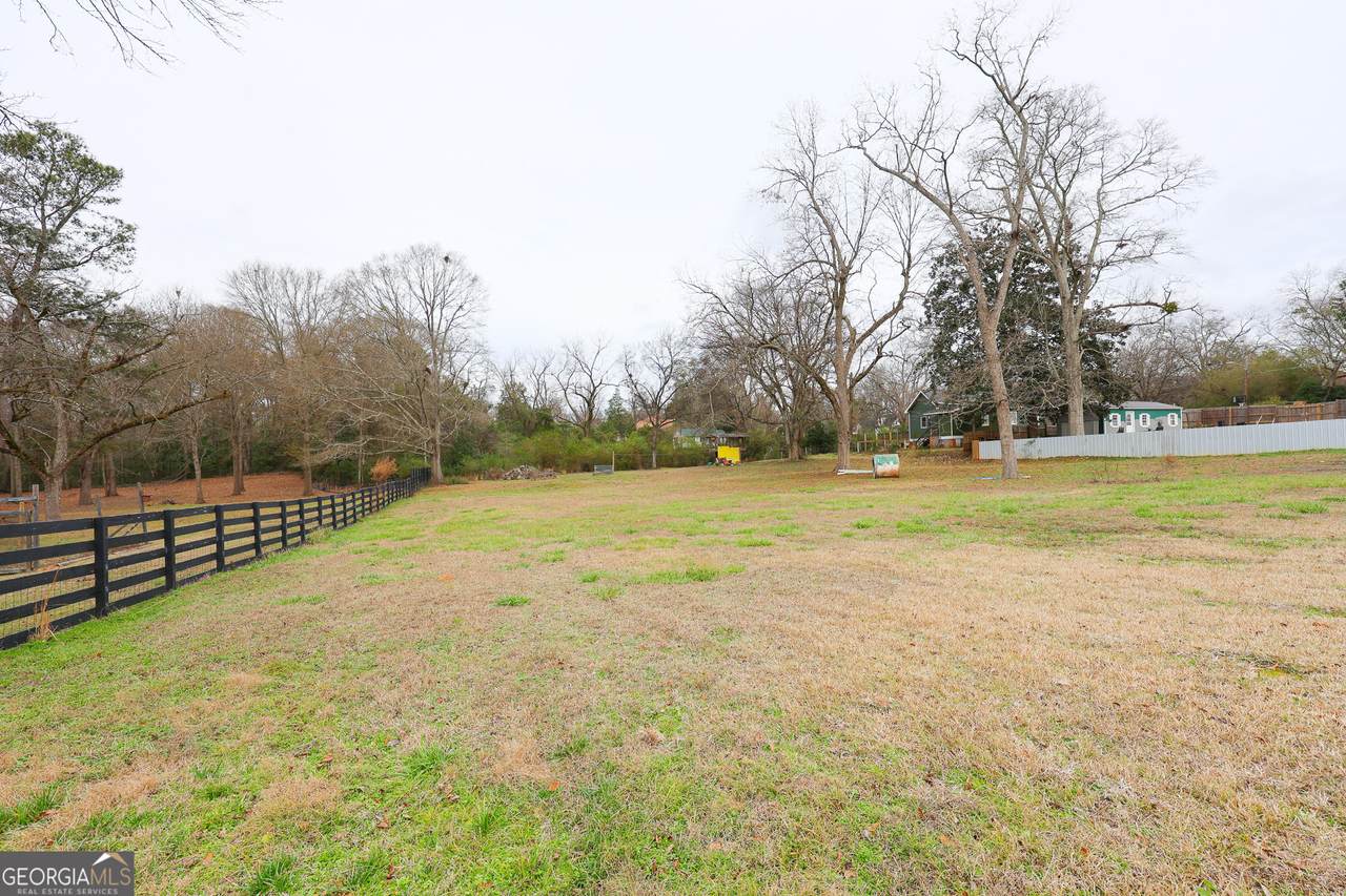 518 Harris Street - Photo 1