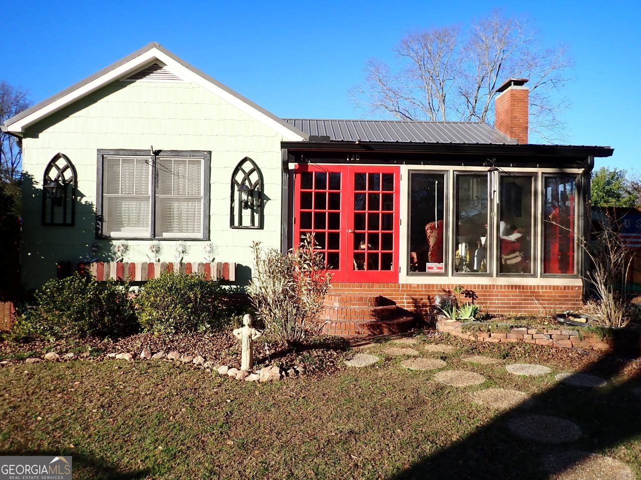 120 South Avenue - Photo 1