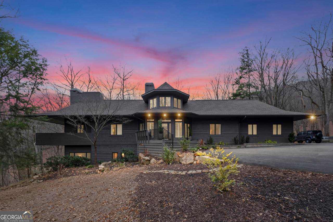 220 Wake Robin Drive - Photo 1