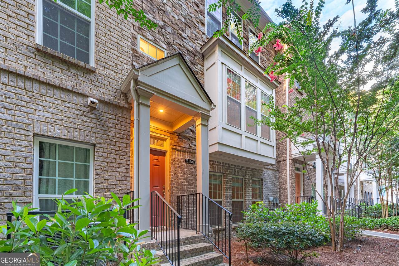 2166 Rock Creek Park - Photo 1