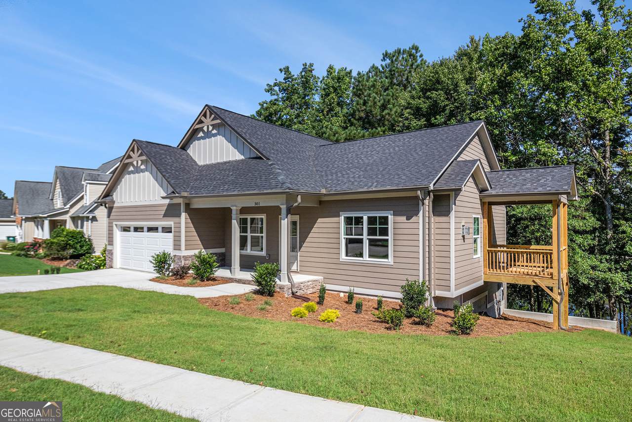 301 Retreat Way - Photo 1