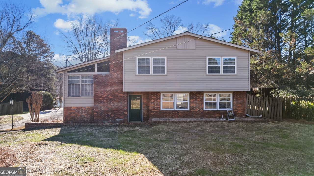 8 Lakemoore Drive - Photo 1