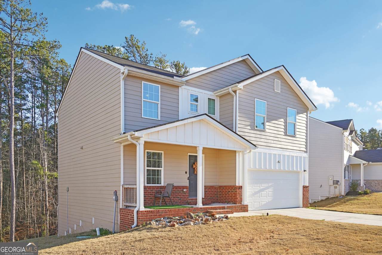 423 Hopi Lane - Photo 1