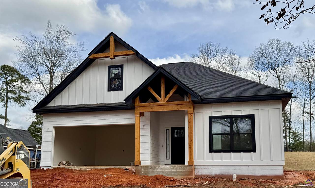 112 Friar Tuck Avenue - Photo 1