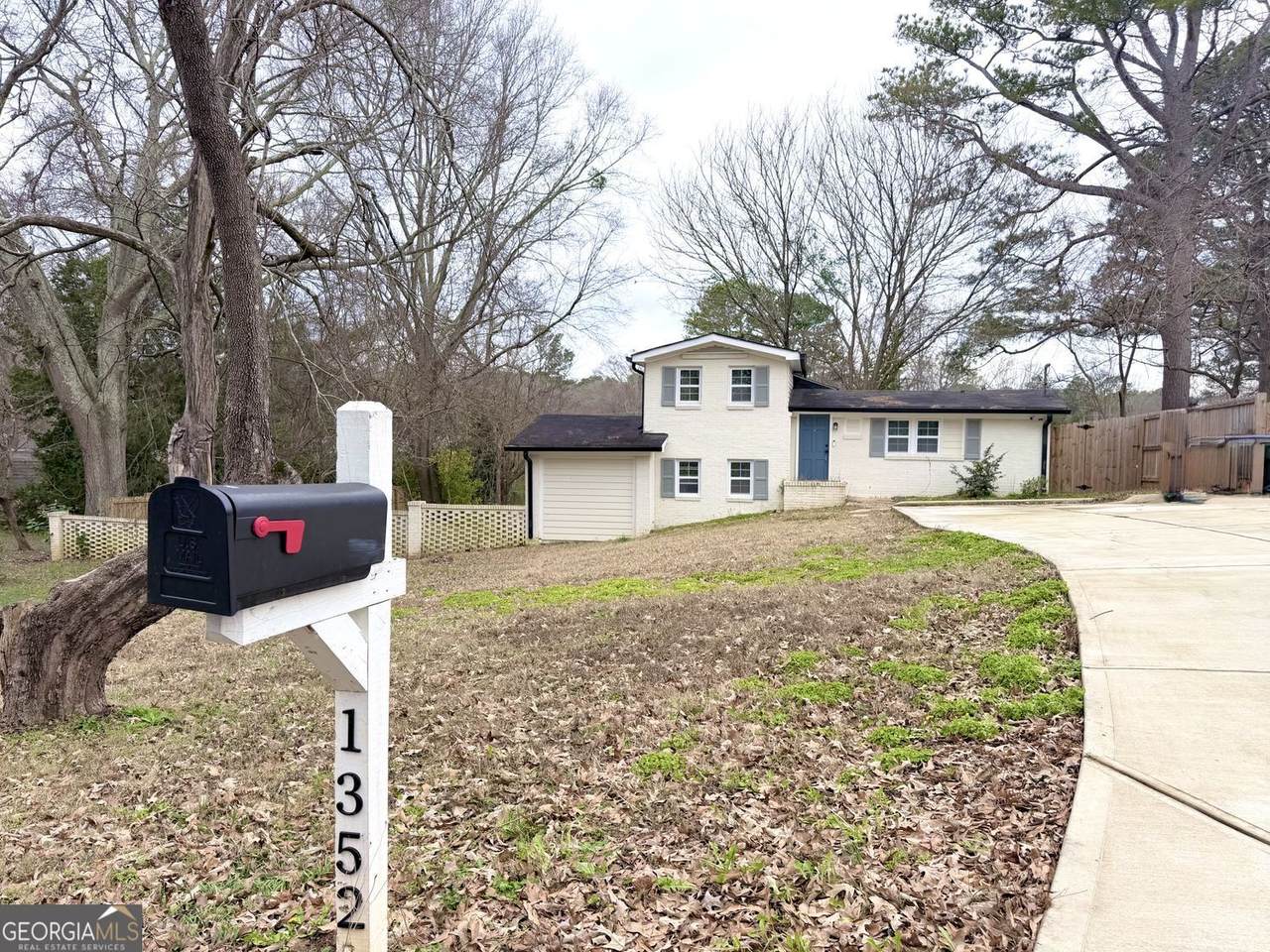 1352 Hicks Circle - Photo 1