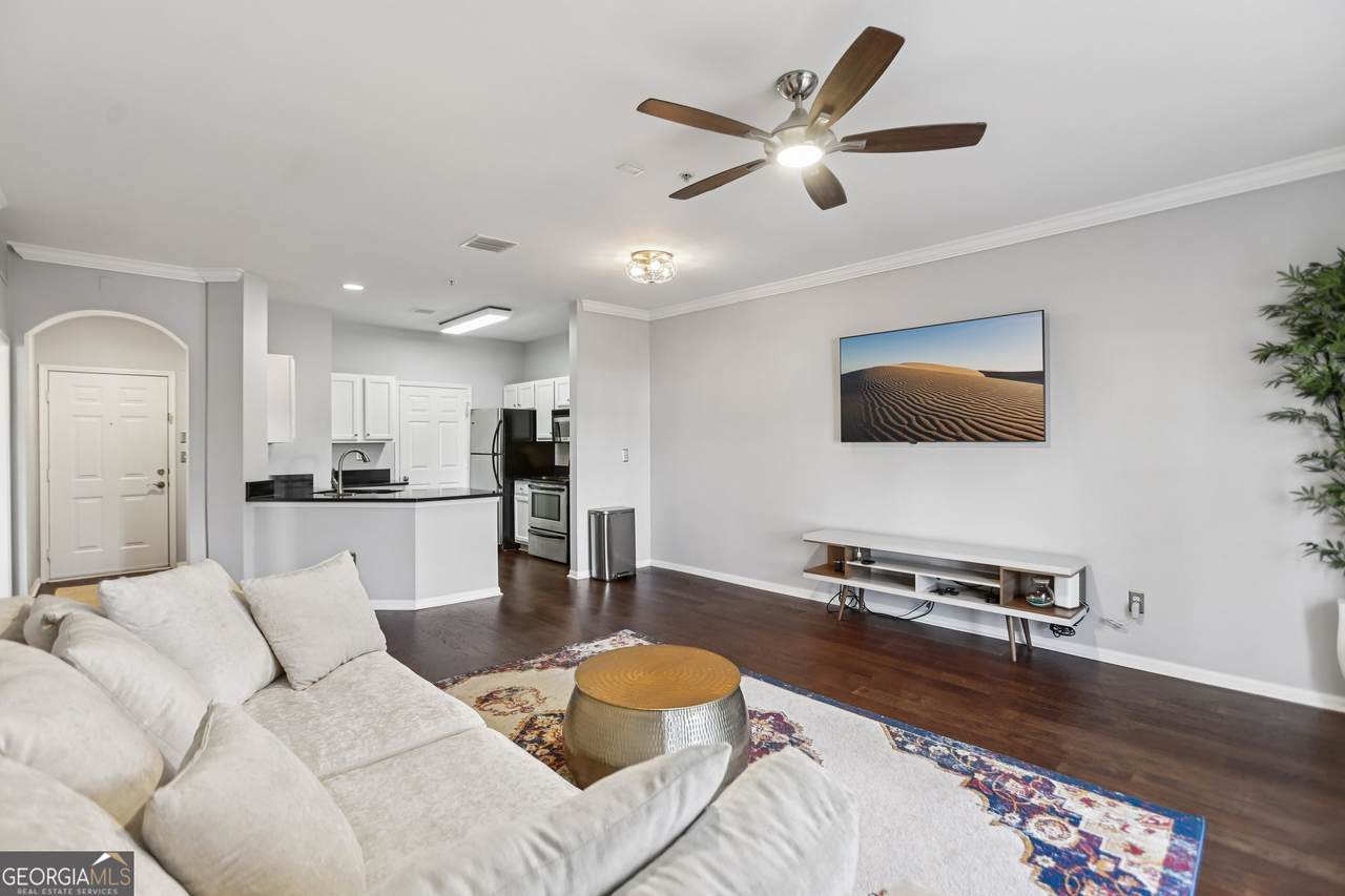 5641 Roswell Road - Photo 1