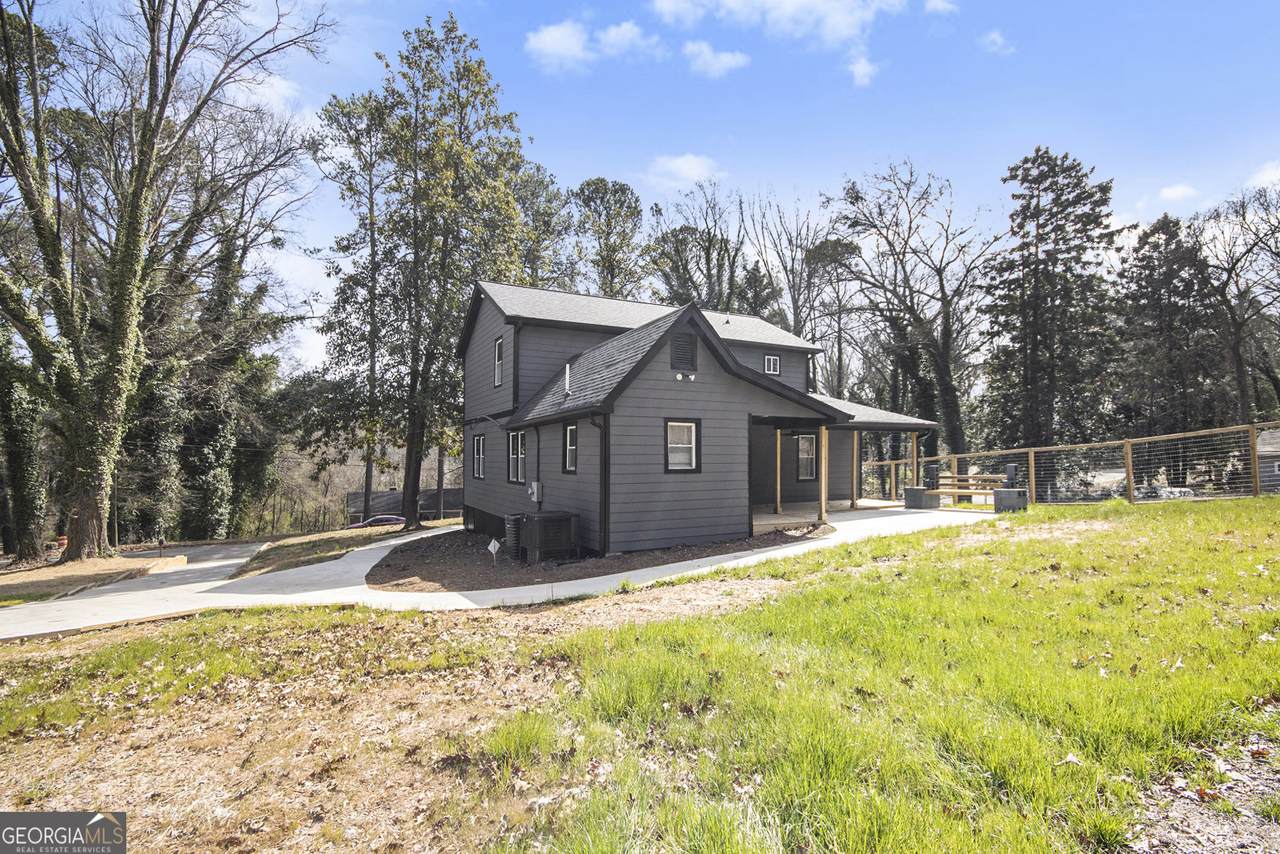 441 Pomona Circle - Photo 1