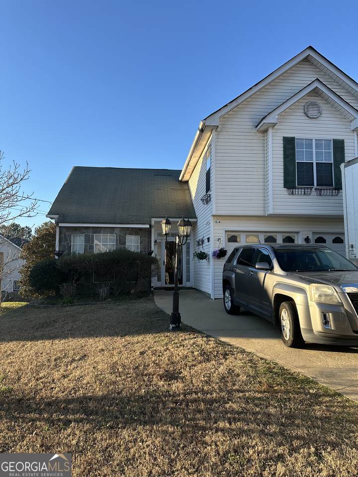 4037 Robin Circle - Photo 1