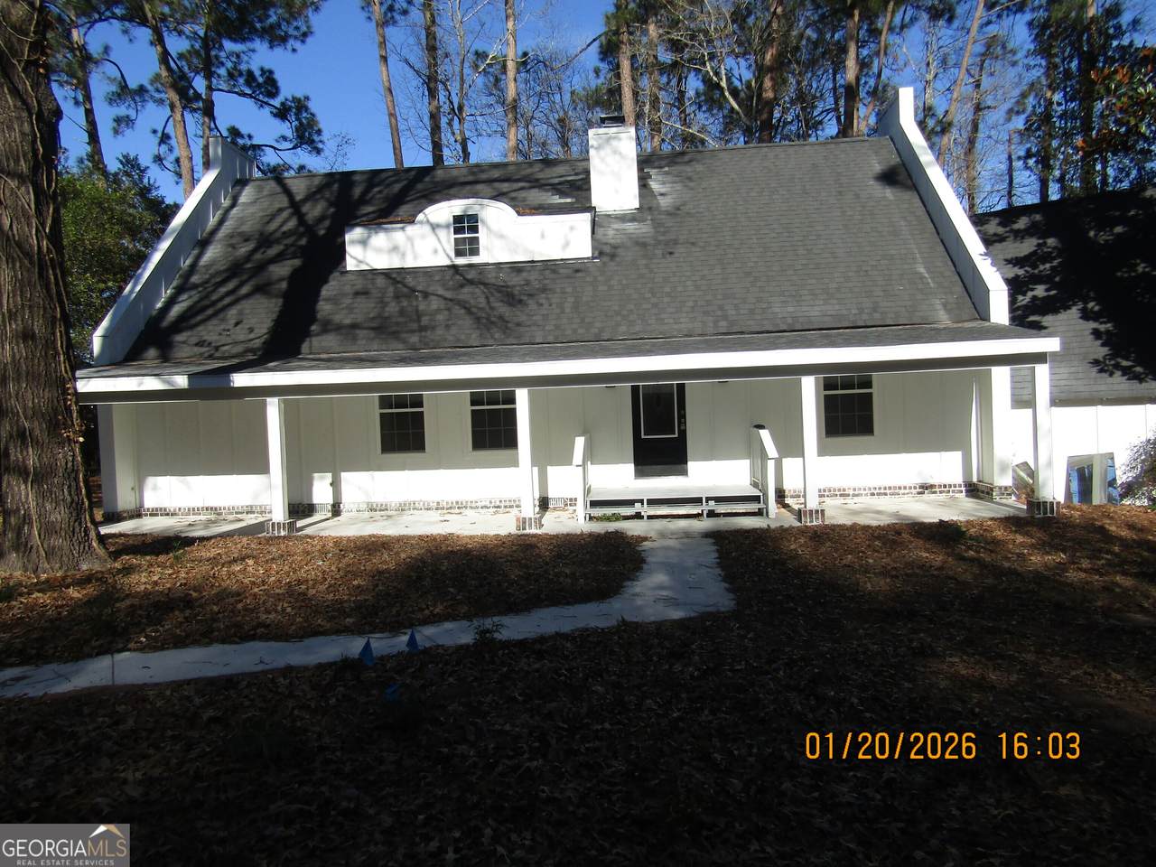 512 Juniper Way - Photo 1