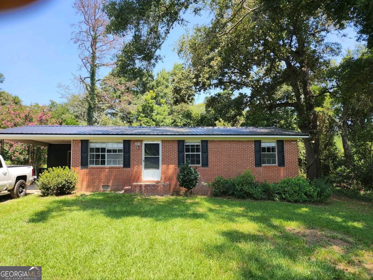 381 King Road - Photo 1