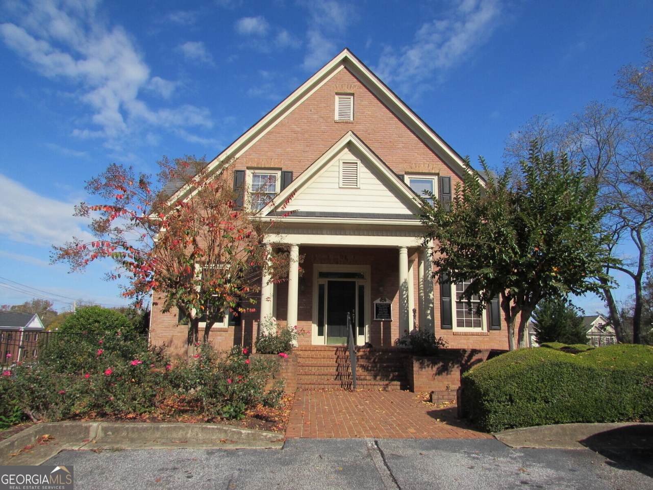 305 Lawrence Street - Photo 1