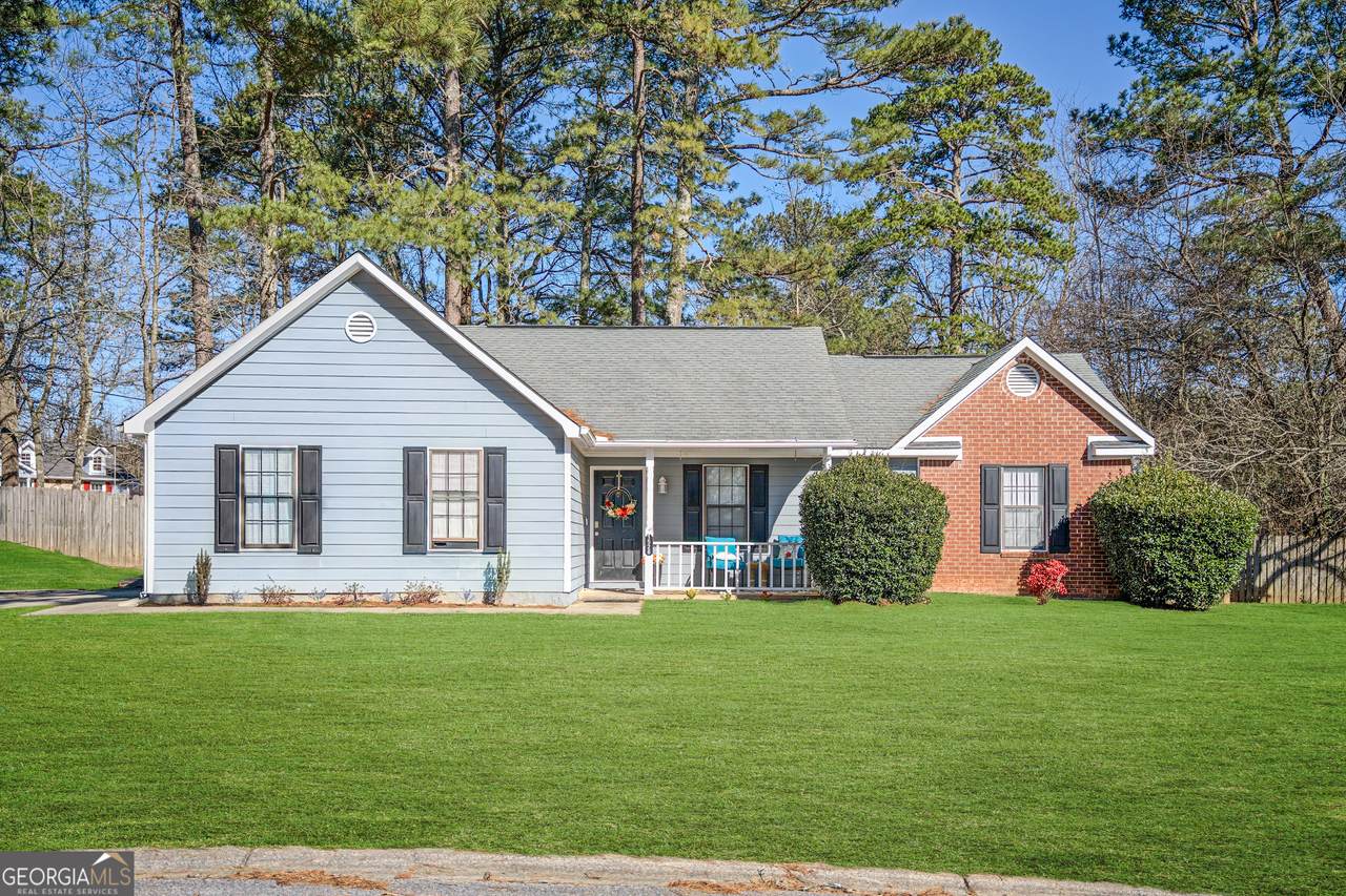1528 Carriage Lane - Photo 1