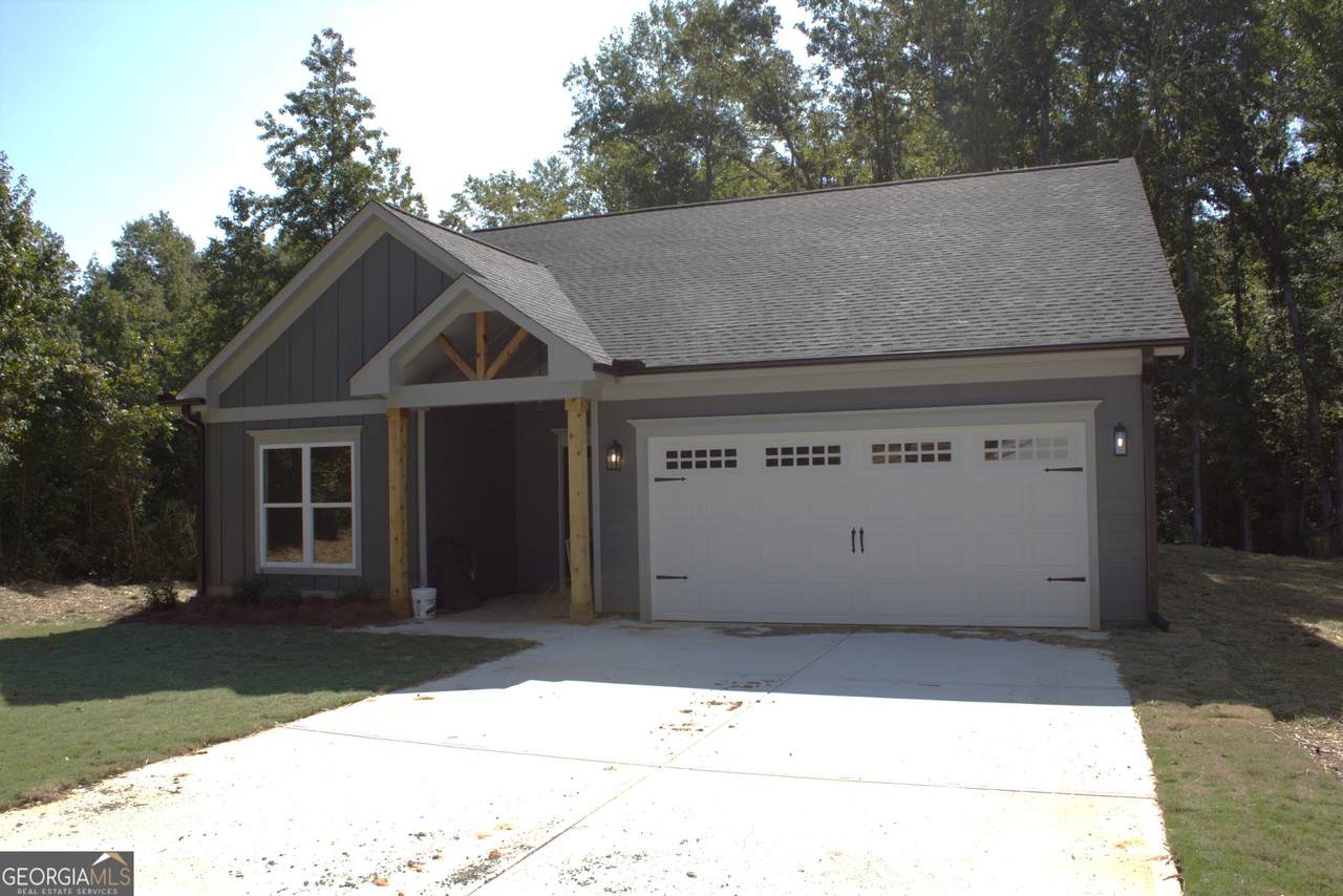 247 North Point Circle - Photo 1