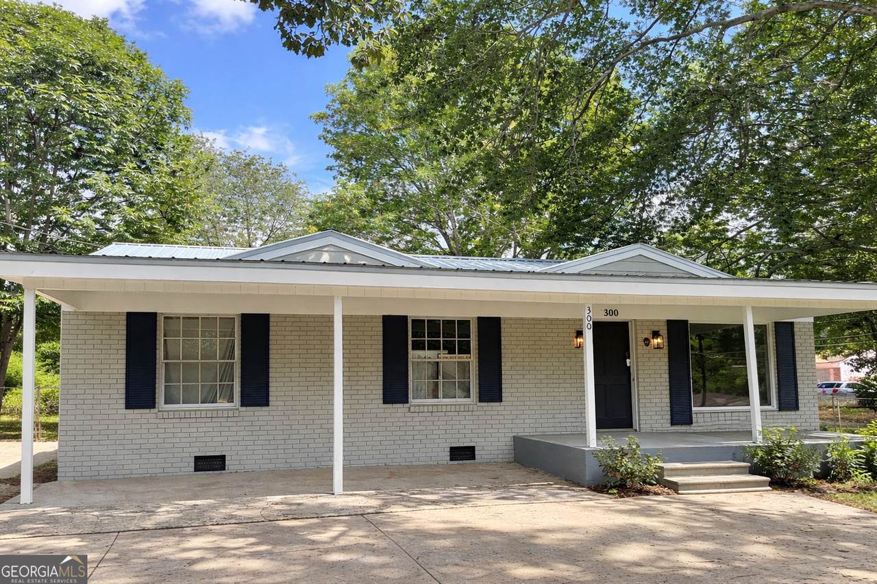 300 Martin Circle - Photo 1