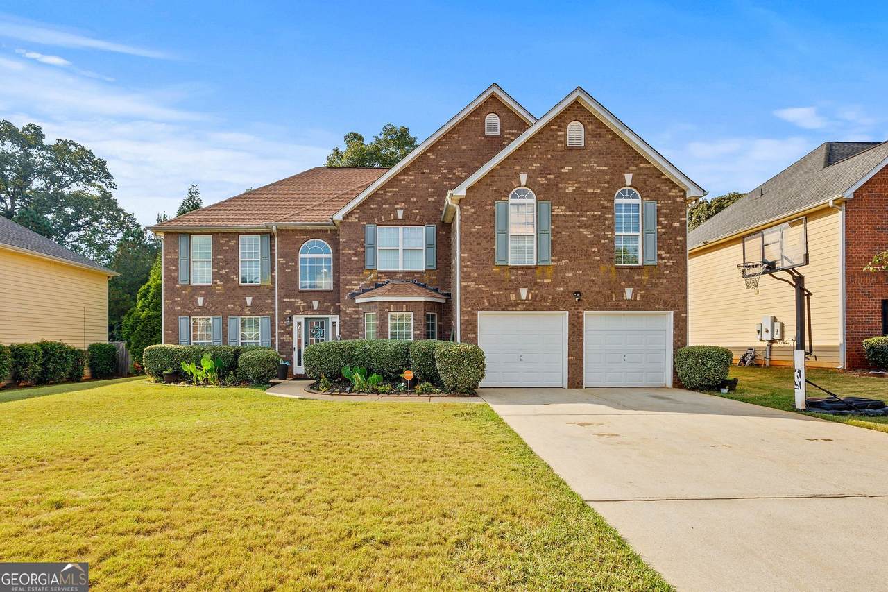 1107 Folkstone Drive - Photo 1