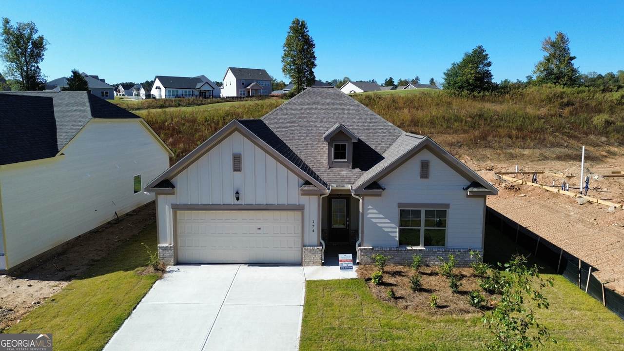 174 Greenview Court - Photo 1