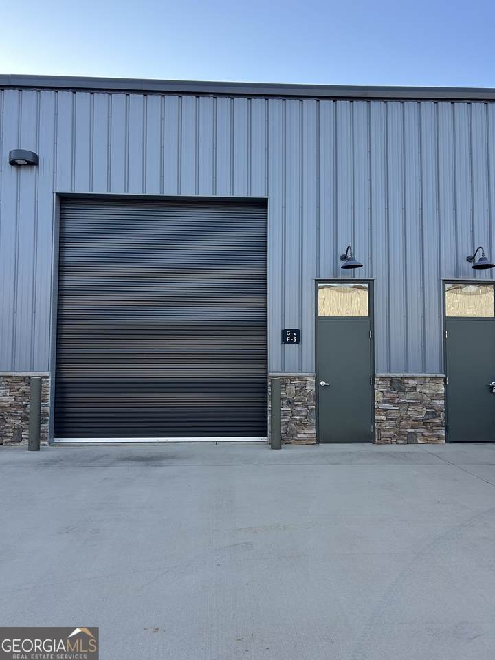 1040 Park Court - Photo 1