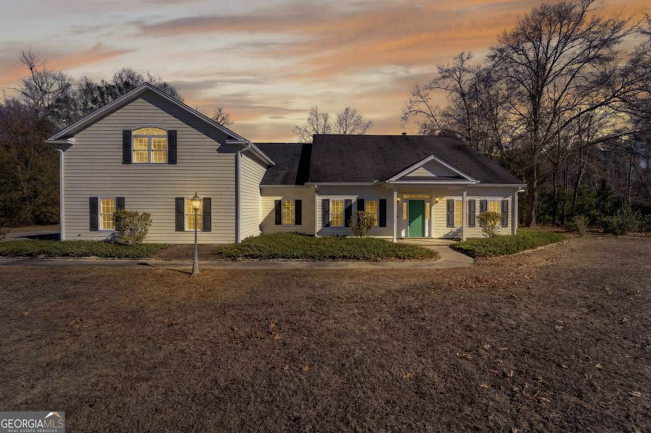 1225 Hampton Drive - Photo 1