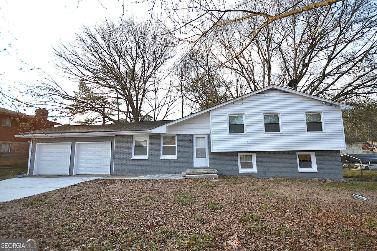 1865 Oxford Drive - Photo 1