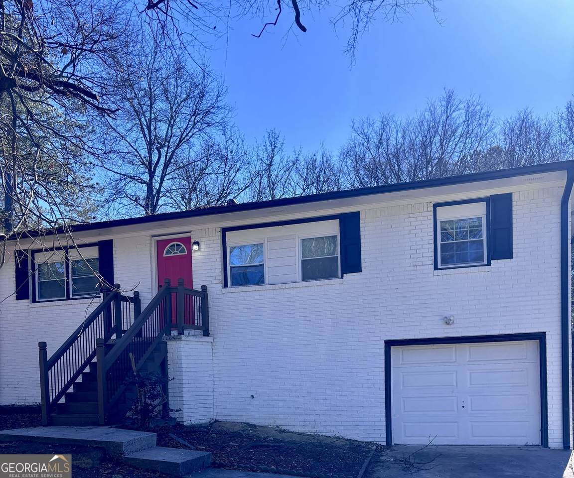 2834 Green Trail Drive - Photo 1