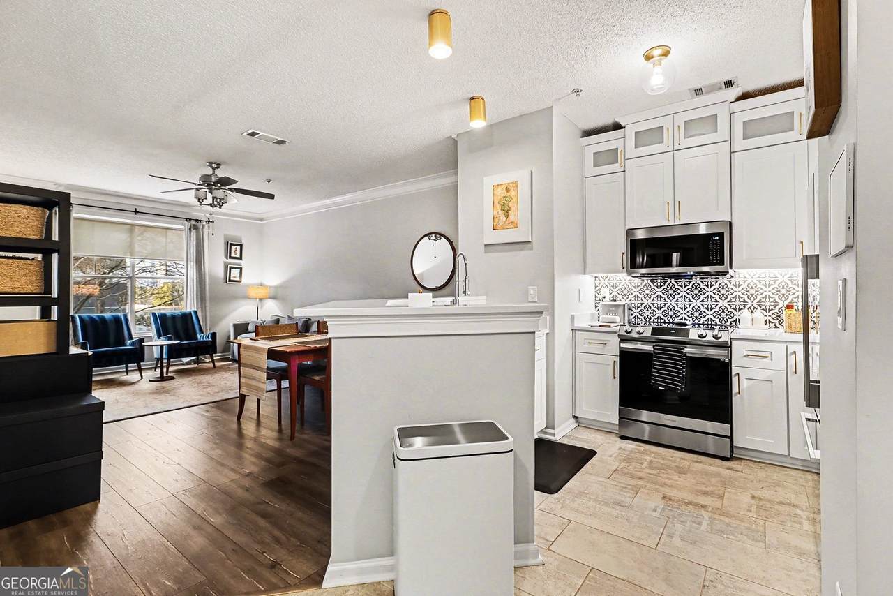 10 Perimeter Summit Boulevard - Photo 1