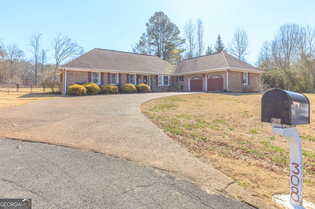308 Pheasant Drive - Photo 1