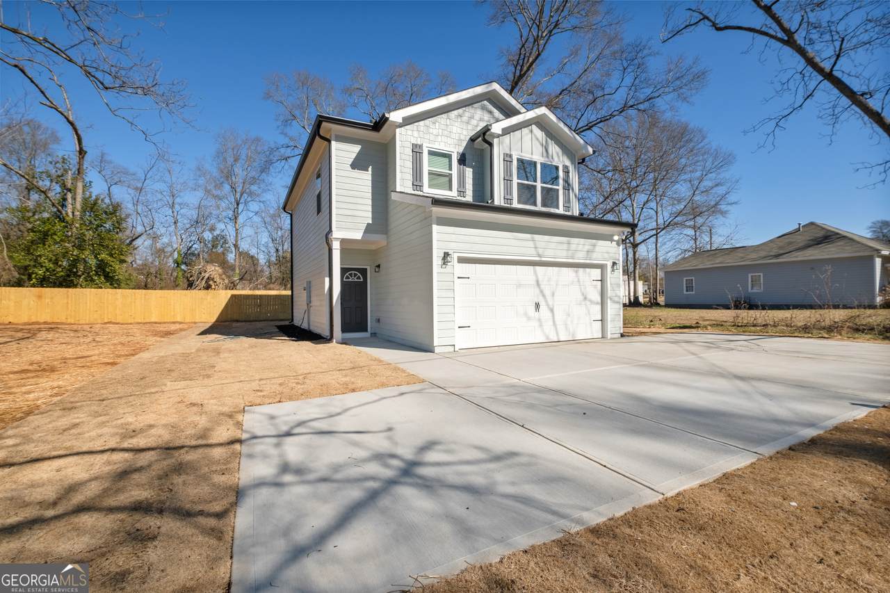 1015 Lyndon Avenue - Photo 1