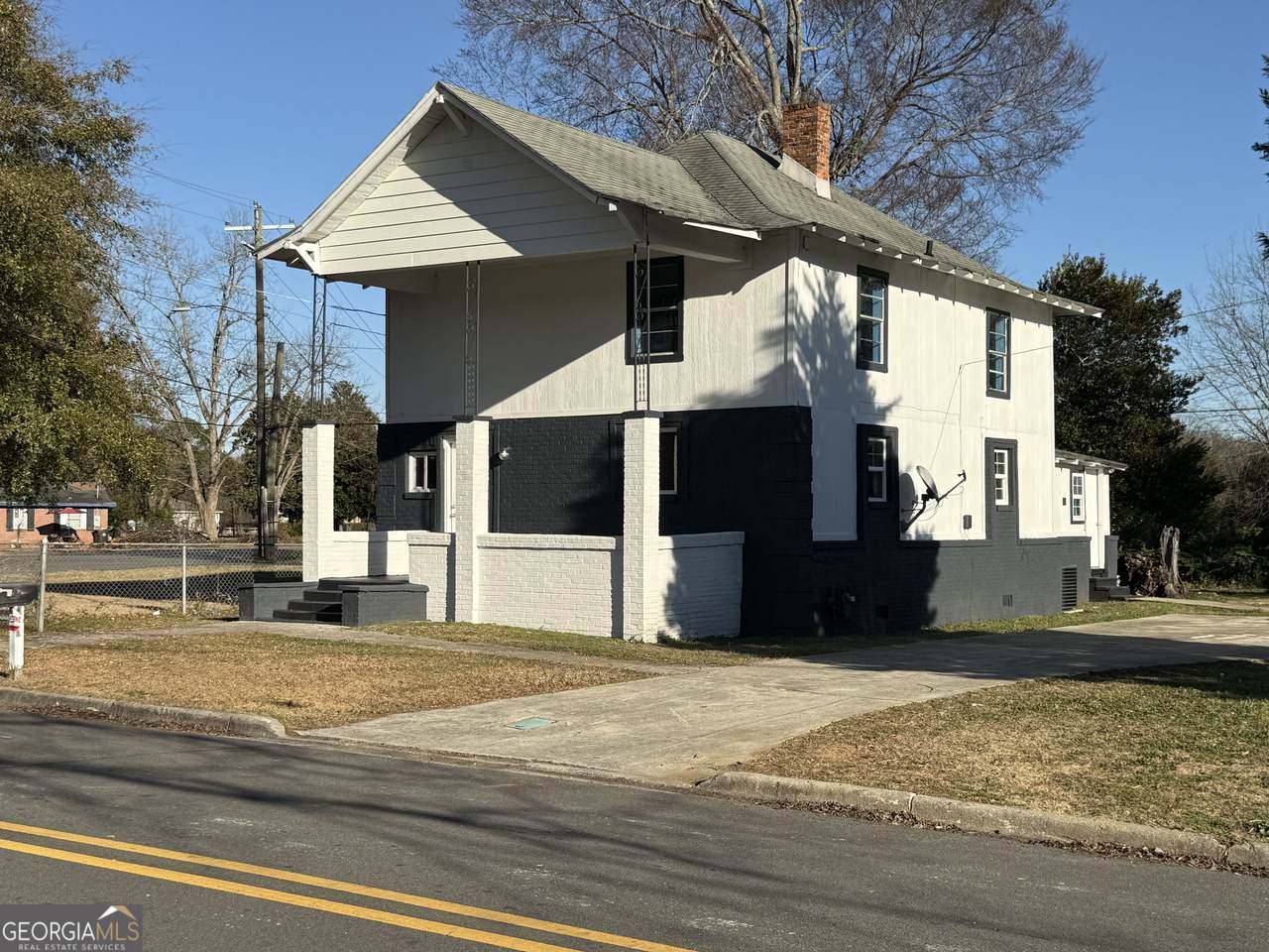 803 Pine Street - Photo 1