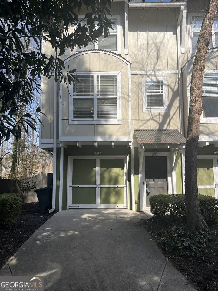 380 Grant Circle - Photo 1