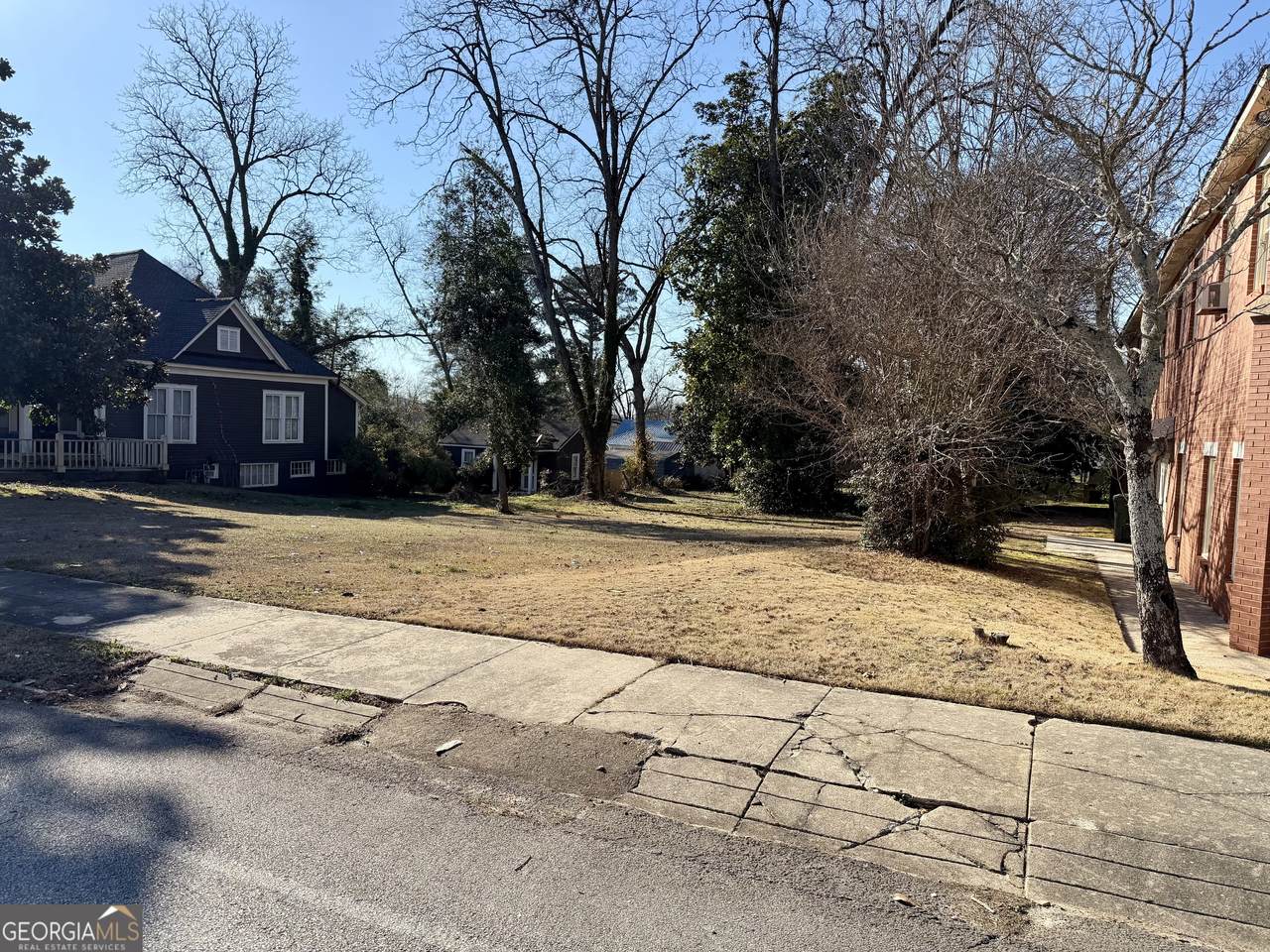 164 Mcintosh Street - Photo 1