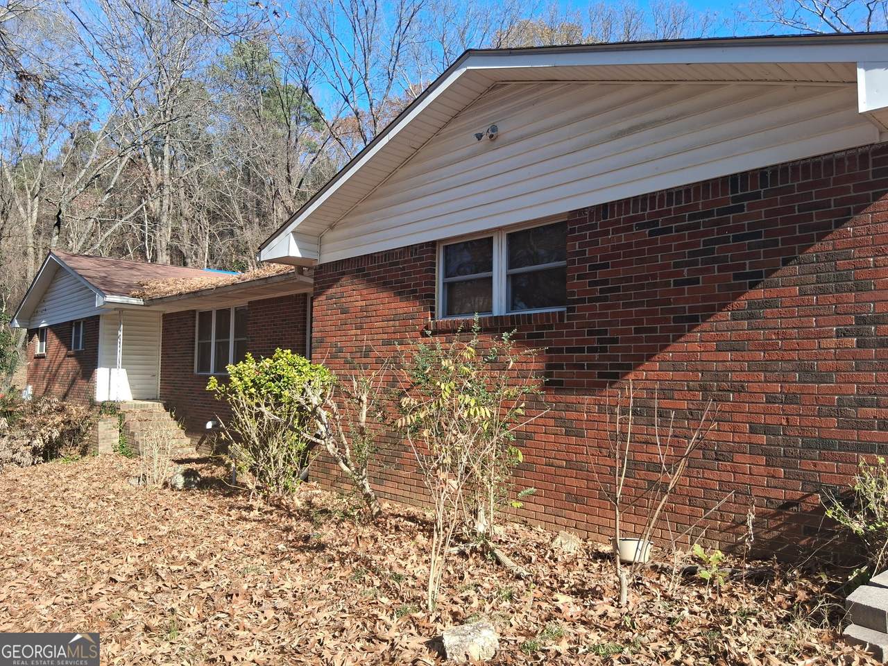 733 Chateau Drive - Photo 1