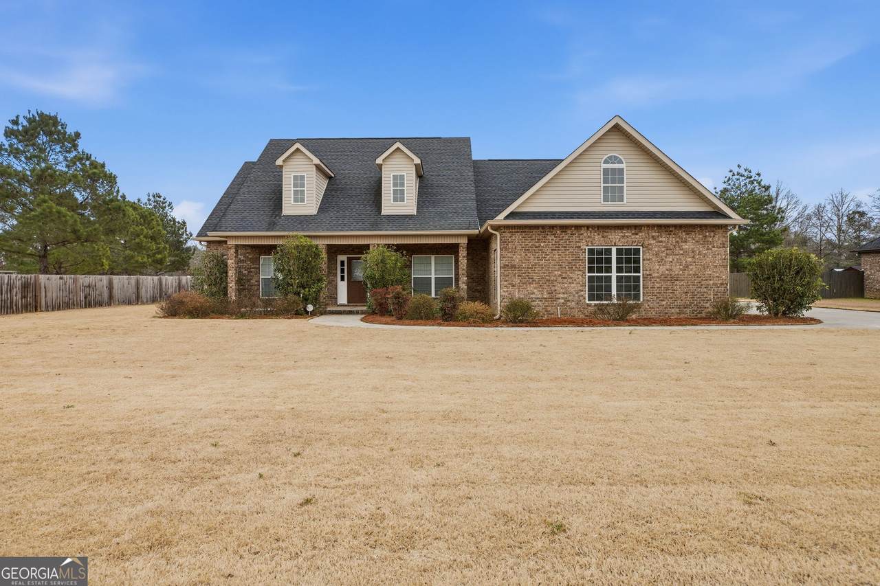 251 Hampton Oaks Way - Photo 1