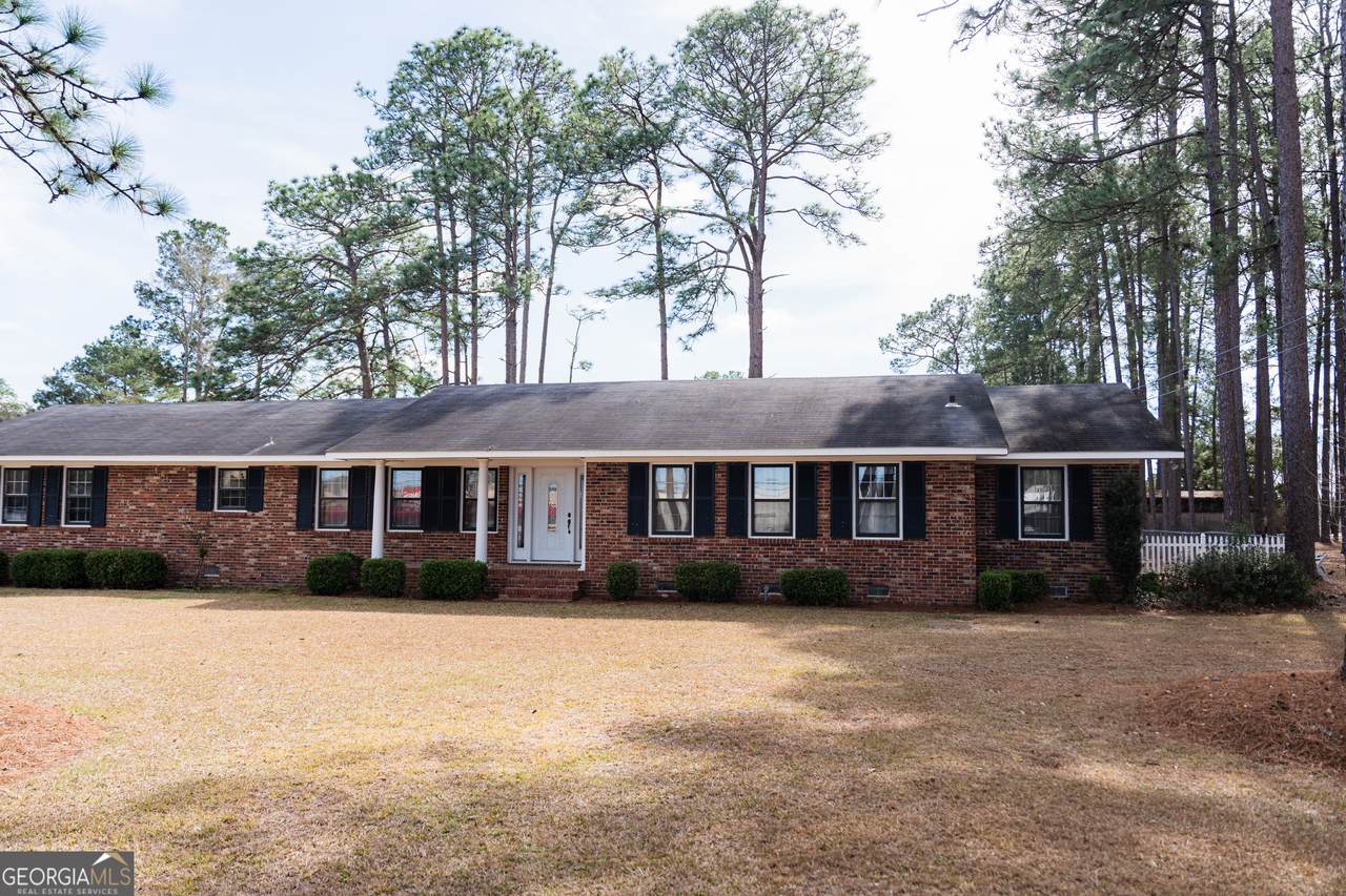 2690 84 Highway East - Photo 1
