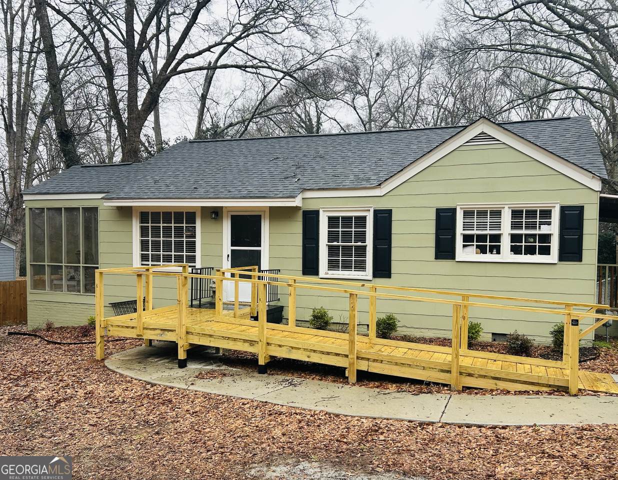 624 Howell Street - Photo 1