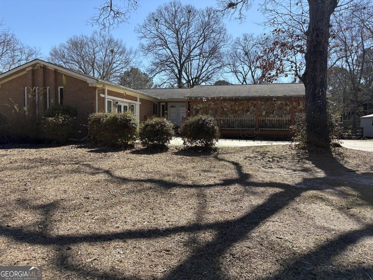 271 Lakeshore Drive - Photo 1