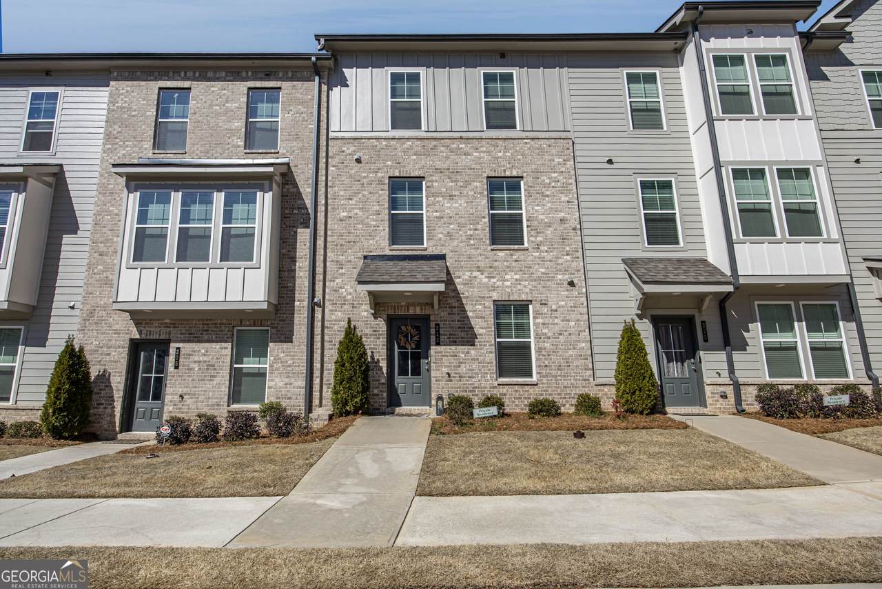 215 Wallace Street - Photo 1