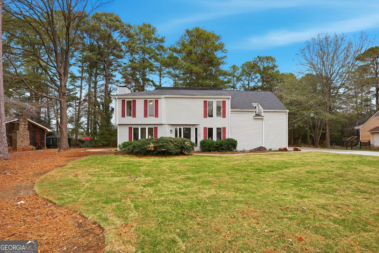2344 Country Club Drive - Photo 1