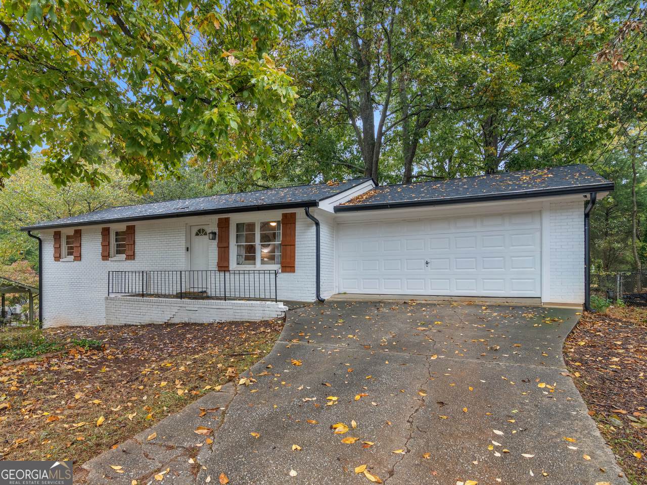 3790 Sweetbriar Circle - Photo 1