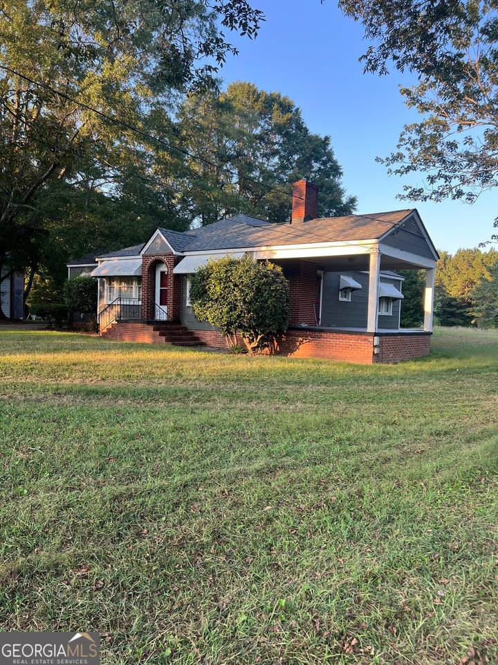 60 East Main Street - Photo 1