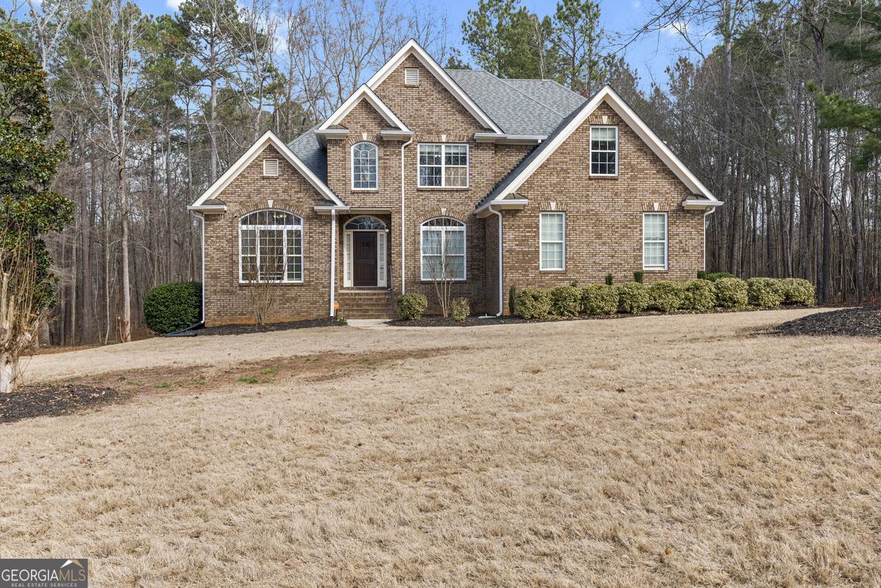 140 Wesley Drive - Photo 1