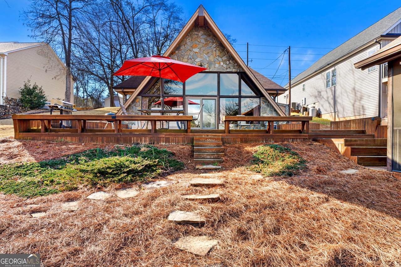 618 Sunrise Circle - Photo 1