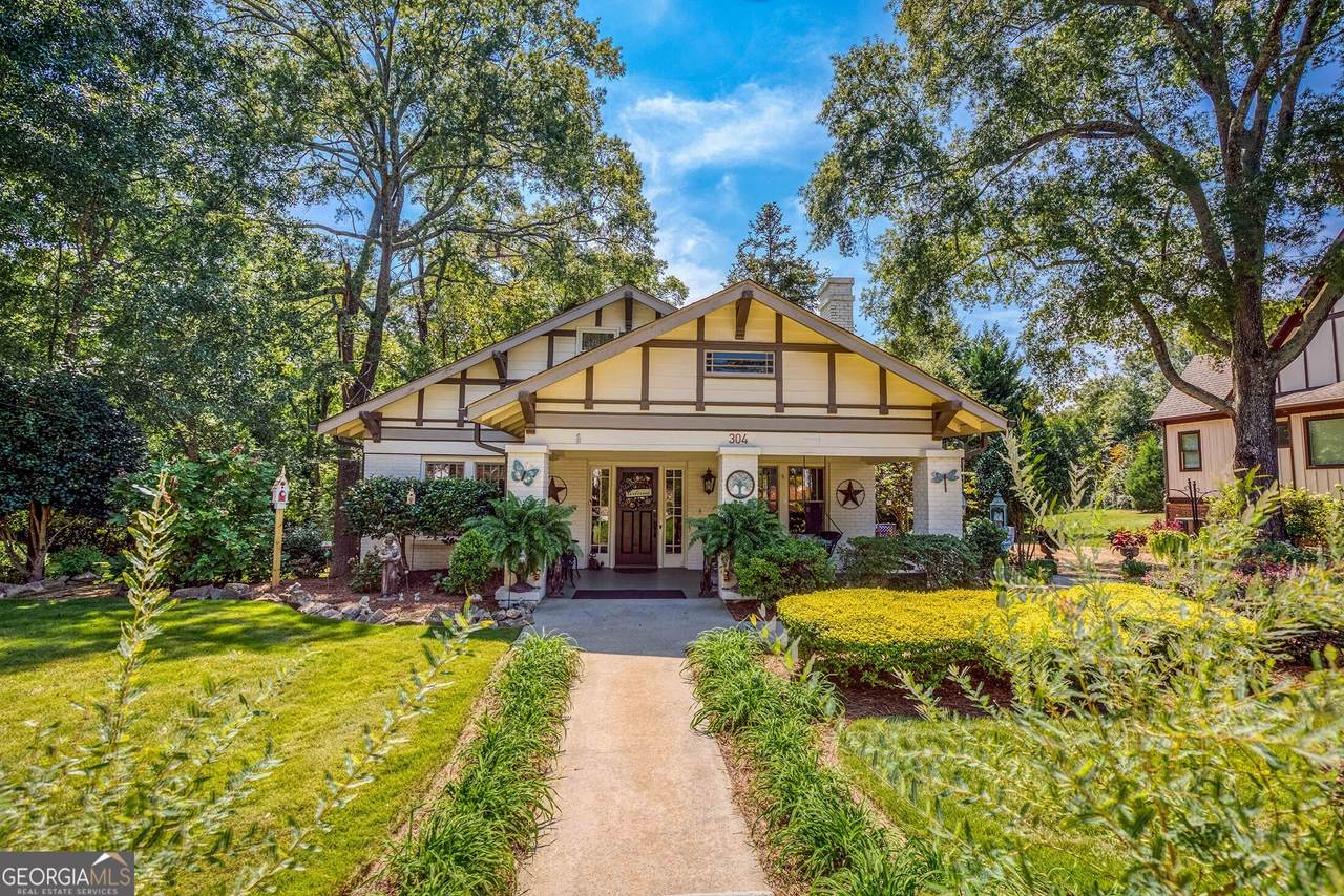 304 Edwards Street - Photo 1