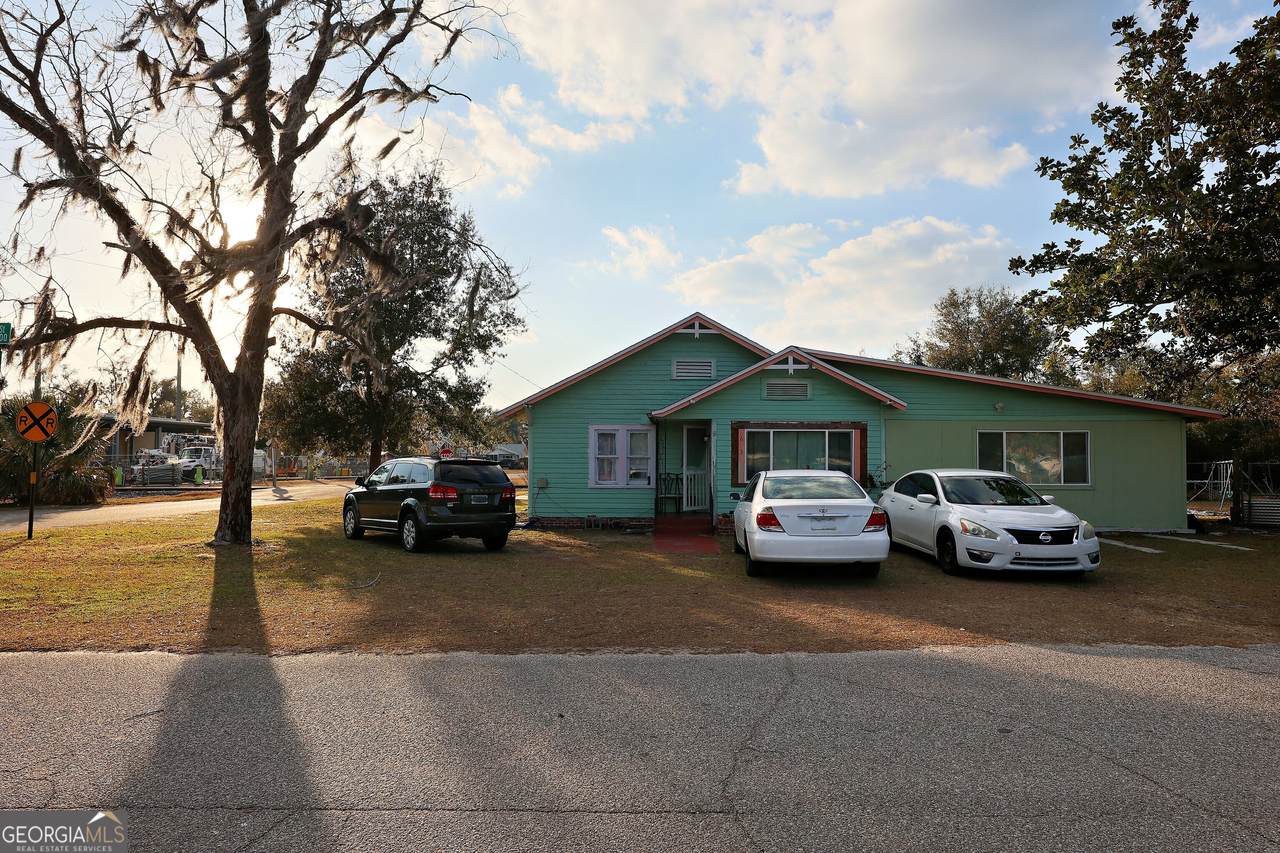 603 Faulkner Street - Photo 1